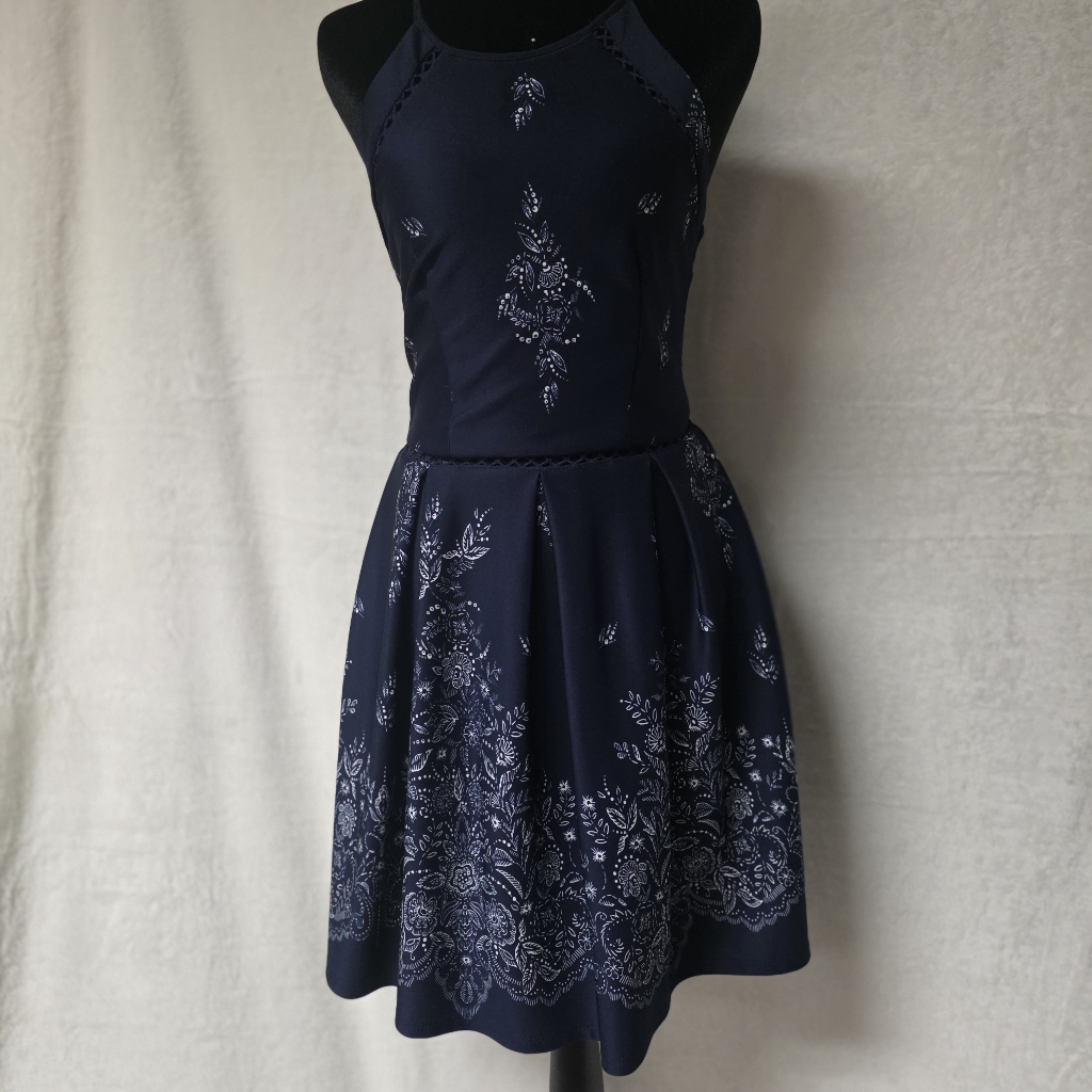 Navy Floral, Lace Accent Halter Midi Dress. Size 3/4 Zip-Up Western Chic Summer